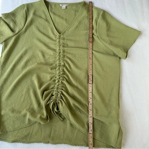 Cato Women’s Short Sleeve Blouse V-Neck Tie Front Lightweight Green Large - Picture 4 of 6